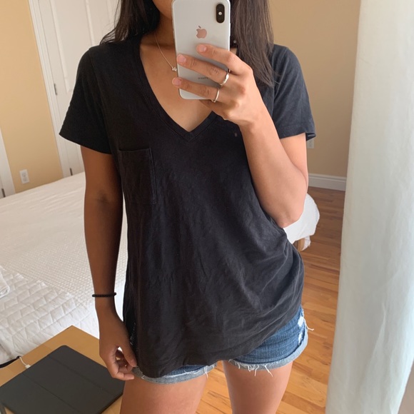 Madewell Whisper Cotton V-Neck Black - Picture 2 of 3